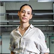 Profesora de pintura imparte clases particulares a niños de todas las edades